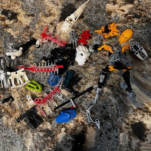 Bionicle lot, Hero Factory, Transformer key chain all discontinued and HTF - Picture 6 of 6